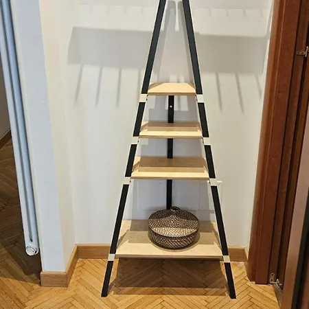 Roiano Cinque Apartment *